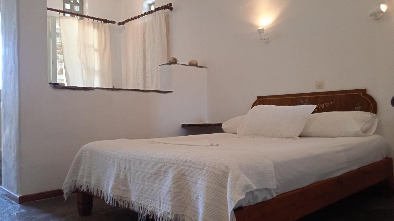 Parodosiako Diamerisma Rochari Platia  Exterior photo