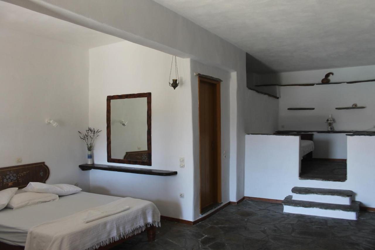 Parodosiako Diamerisma Rochari Platia  Exterior photo