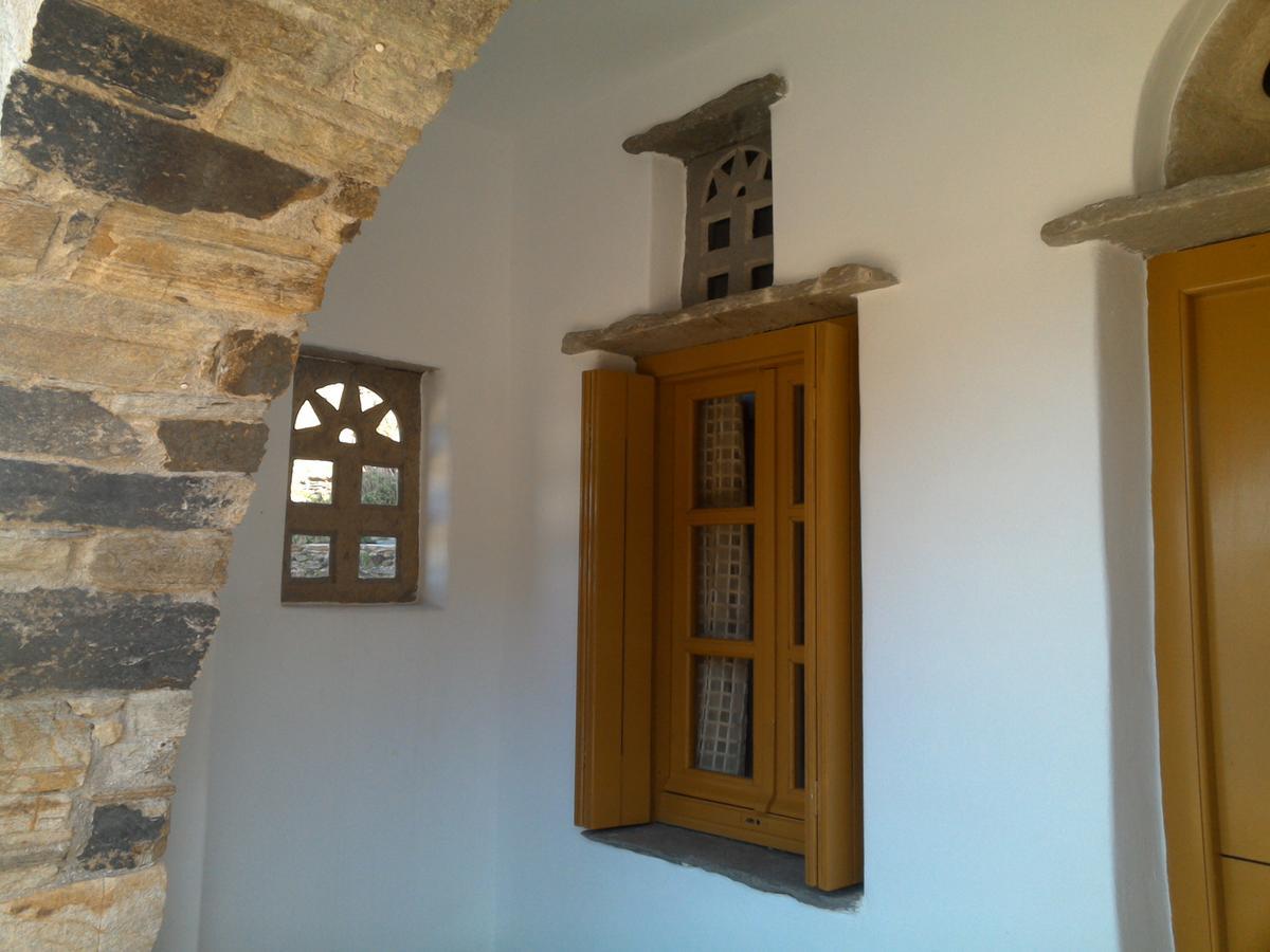 Parodosiako Diamerisma Rochari Platia  Exterior photo